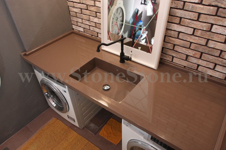 ���������� �� �������������� ����� � ��������������� ������ Staron SW055 (Walnut)