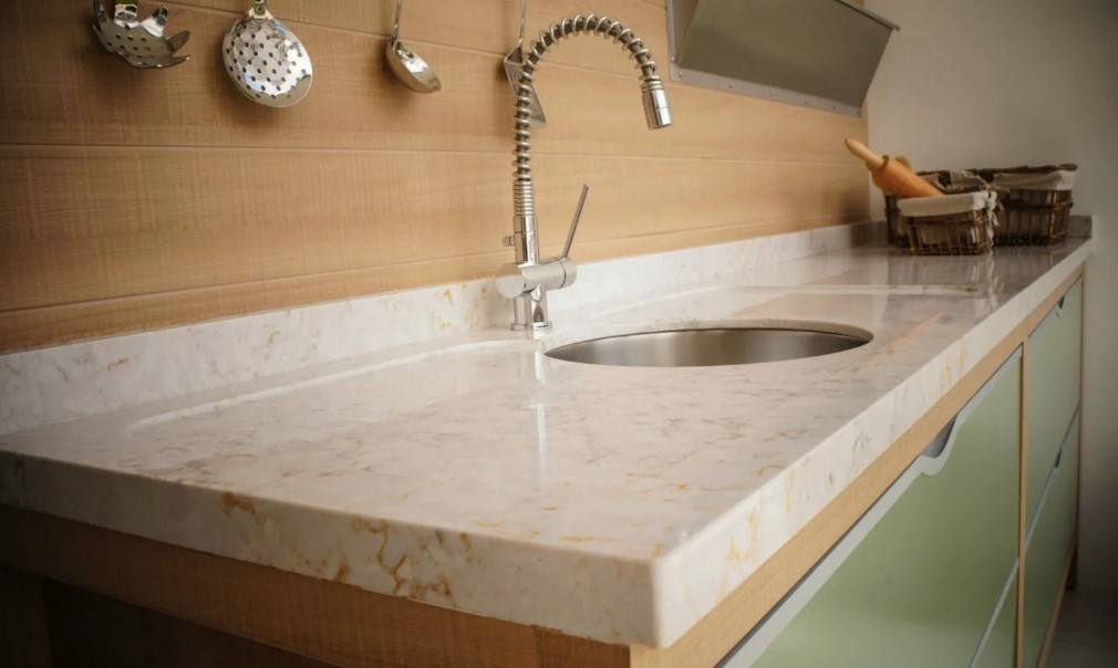 ���������� �� �������������� ����� Caesarstone Dreamy Marfil